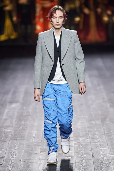 Look 34